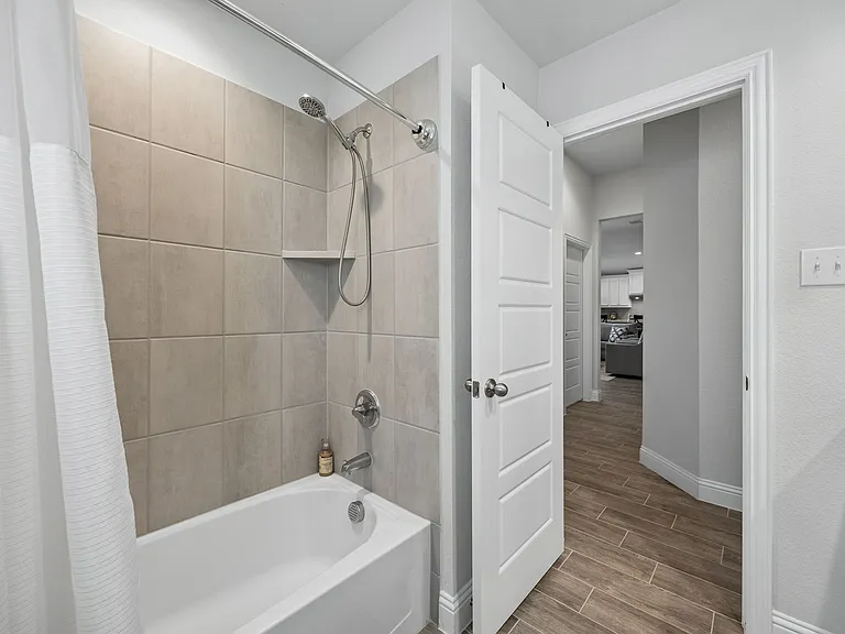 1009 Moss Grove Trl — Photo 20