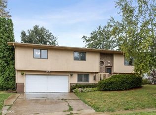 53 Amhurst St, Iowa City, IA 52245