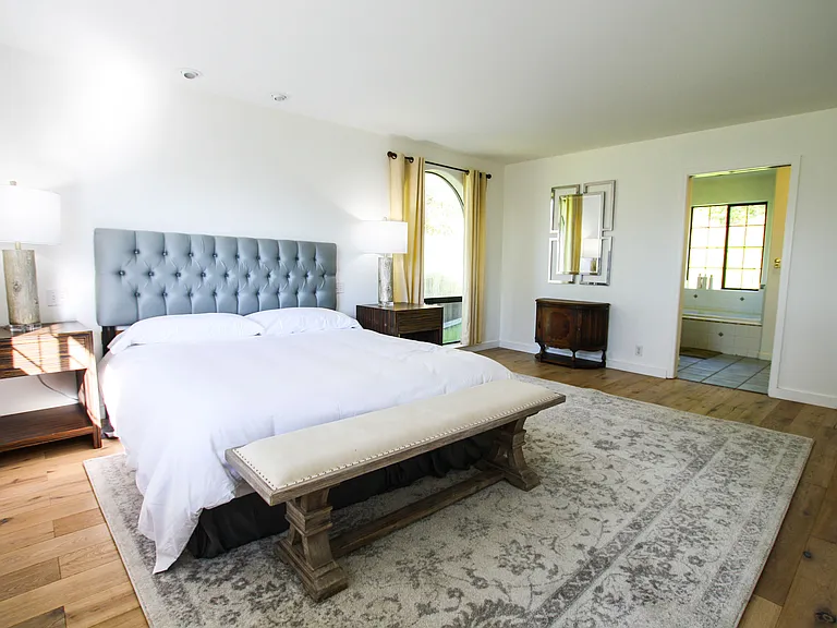 6564 Sonoma Mountain Rd — Photo 43