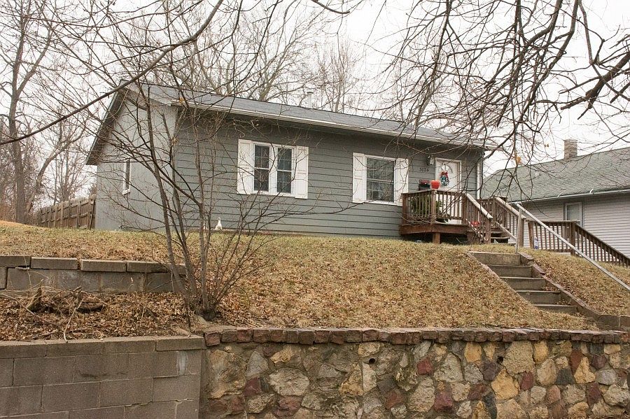 2nd image of 3024 Ernst St