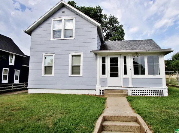1413 Isabella St, Sioux City, IA 51103