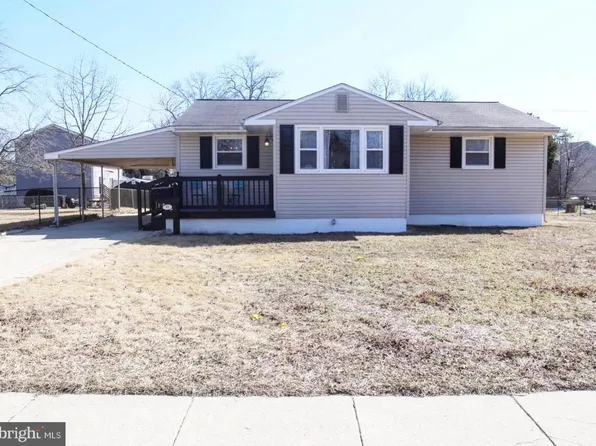 11 Macknight Dr, Clementon, NJ 08021