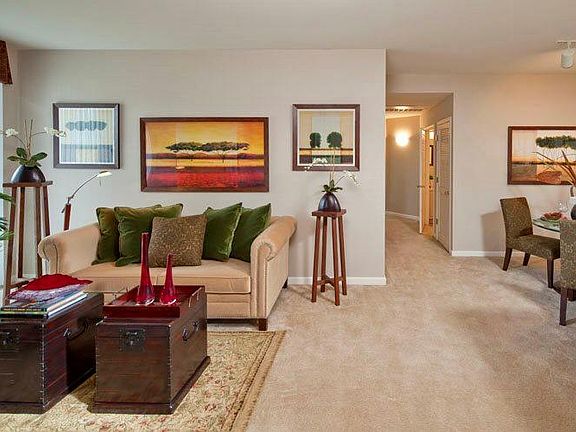 4th image of 1235 S White Oak Dr #1