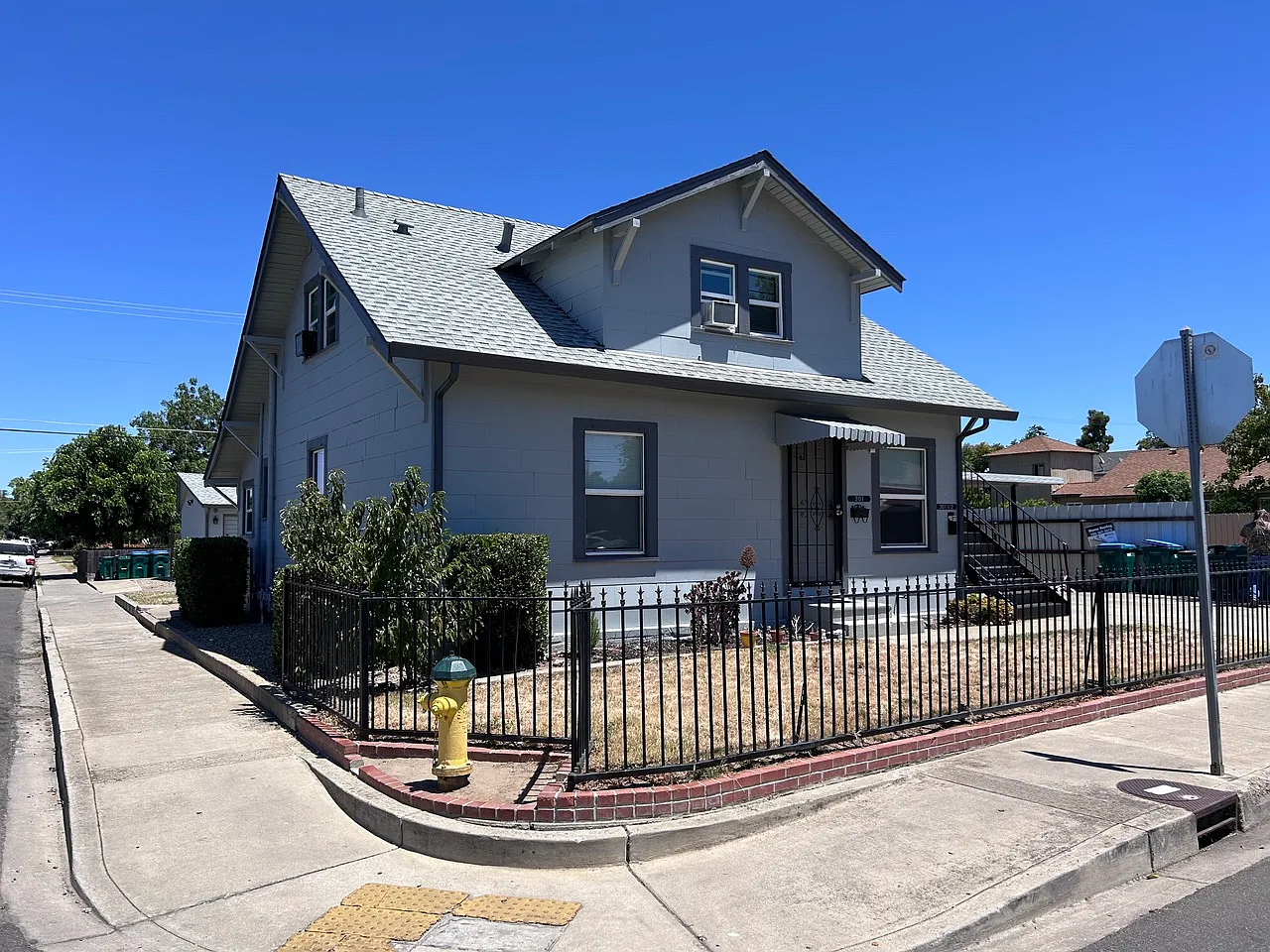 301 Maple St — Photo 2