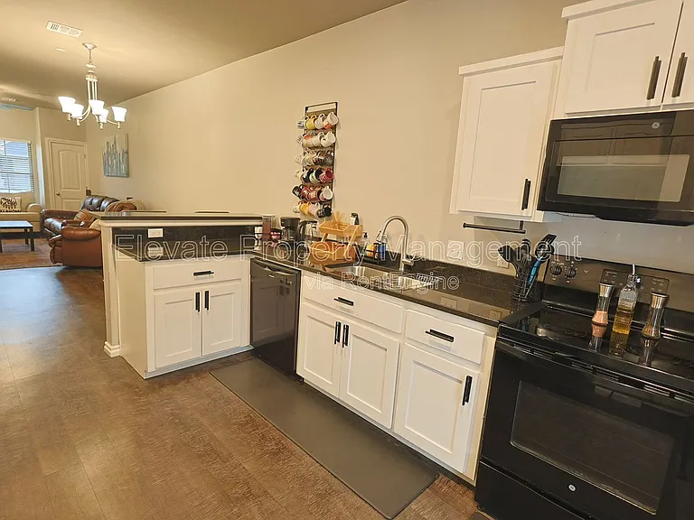 1009 SW 91st St — Photo 11