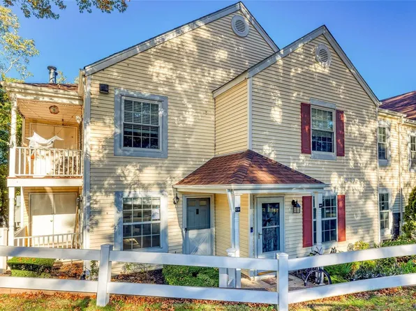 291 Fairview Circle #291, Middle Island, NY 11953