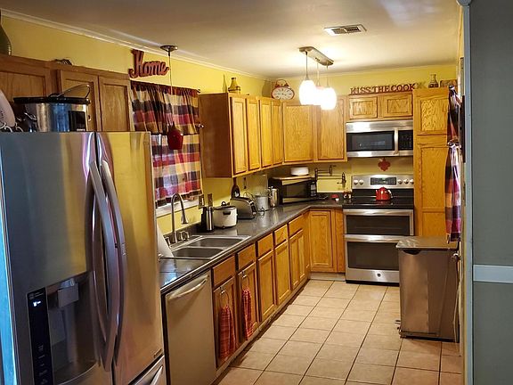 3rd image of 219 Auburn Dr