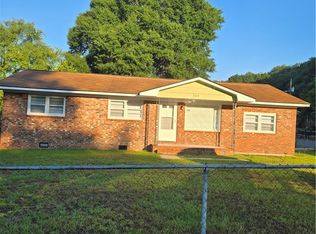 704 Dwain Dr, Fayetteville, NC 28305