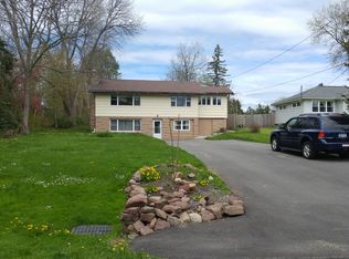 142 Salmon Creek Dr, Hilton, NY 14468