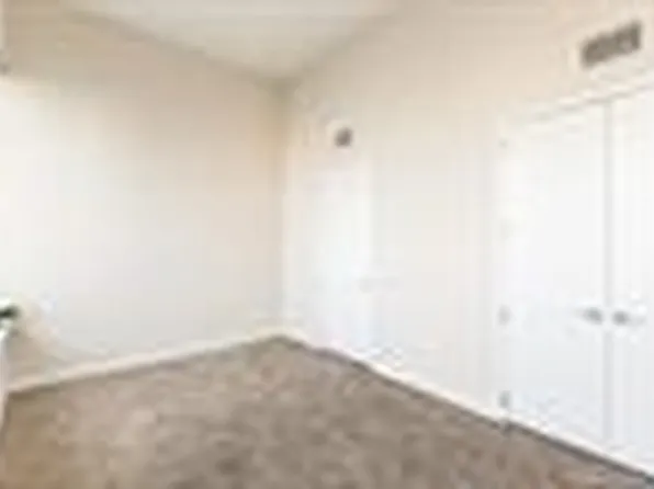 1000 Avenue At Port Imperial image 9 of 32