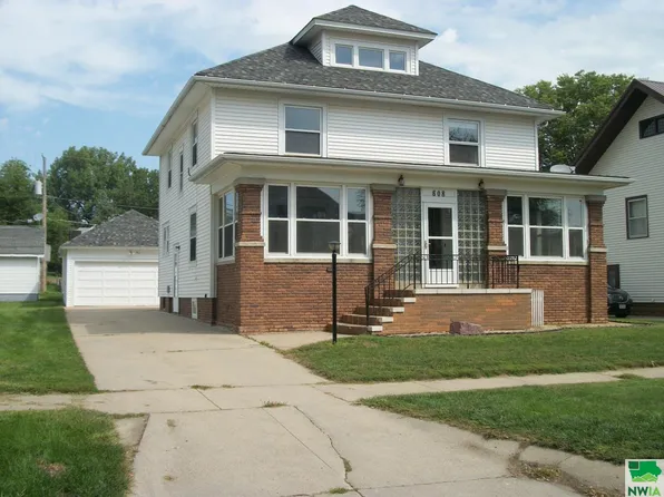 608 W Willow St, Cherokee, IA 51012