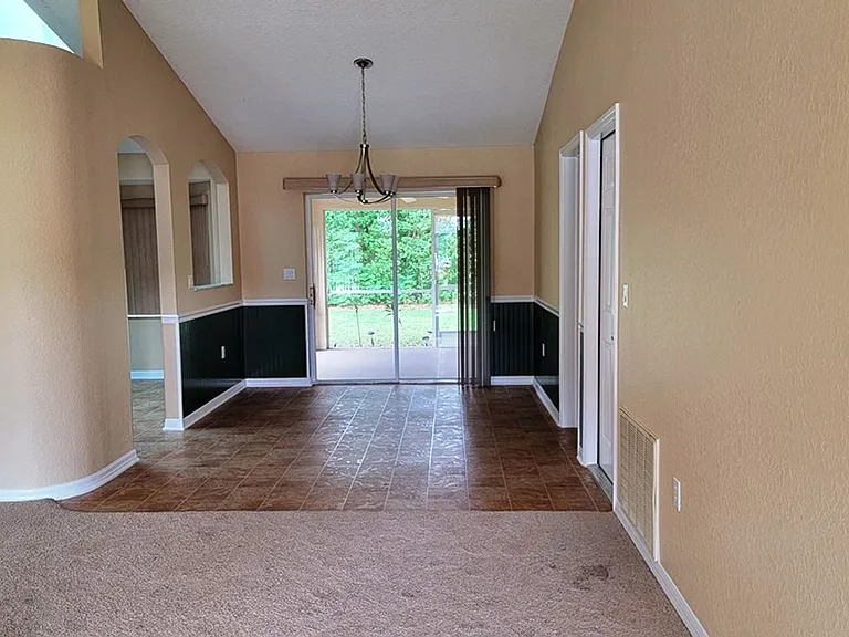 732 Sinclair Ter — Photo 4