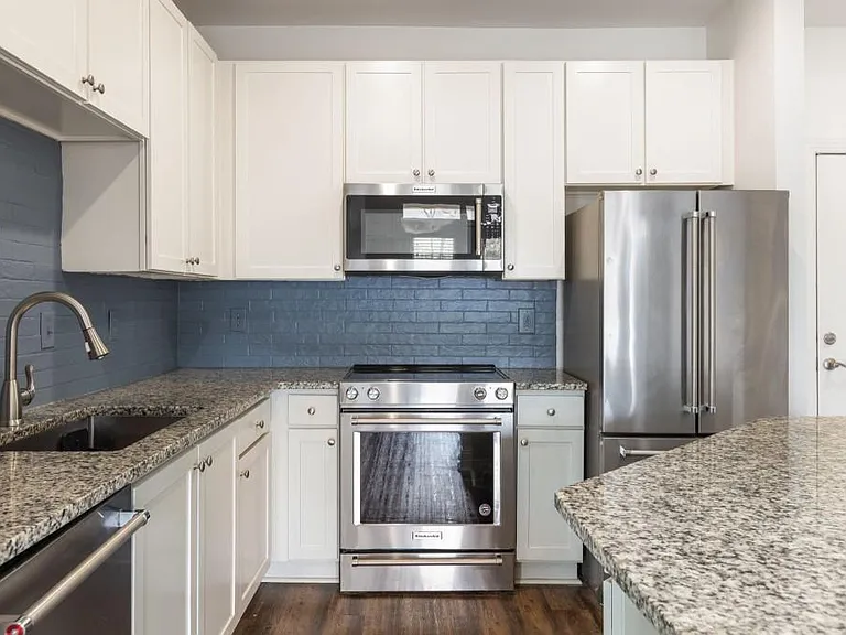 840 United Ave SE #415 — Photo 5
