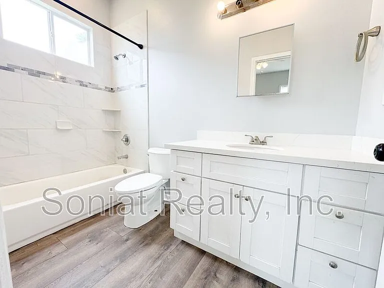 9000 Edinburgh St — Photo 7