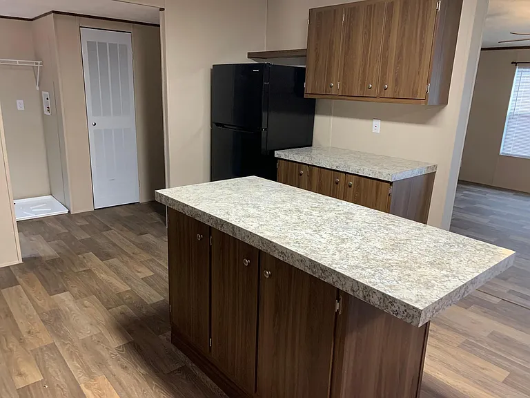 306 Lakanwood Ln — Photo 4