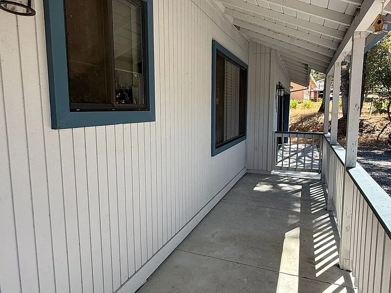 4161 Helen Ln — Photo 34