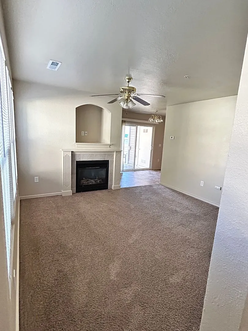 410 - Locust BNB — Photo 2