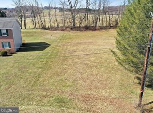 1725 Running Deer Dr, Auburn, PA 17922