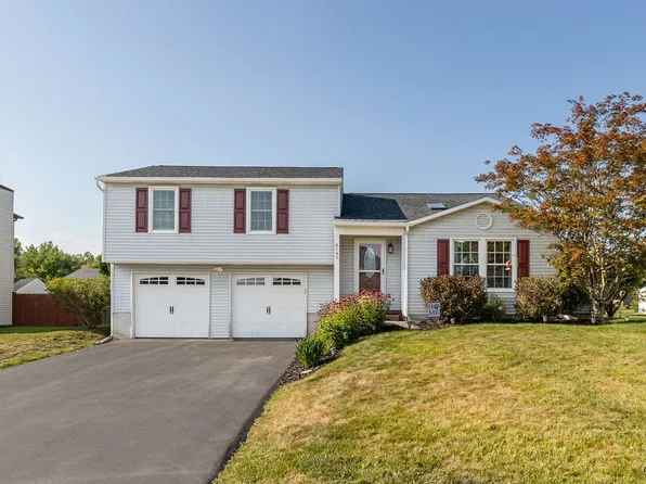 8145 Rapallo Way, Clay, NY 13041