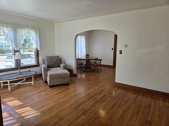 4th image of 3337 Maffett St