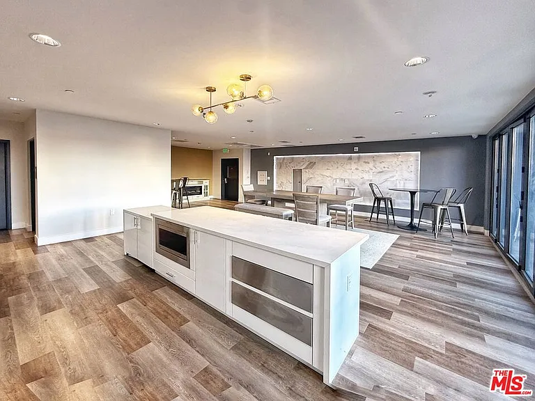 723 S Saint Andrews Pl #507 — Photo 27