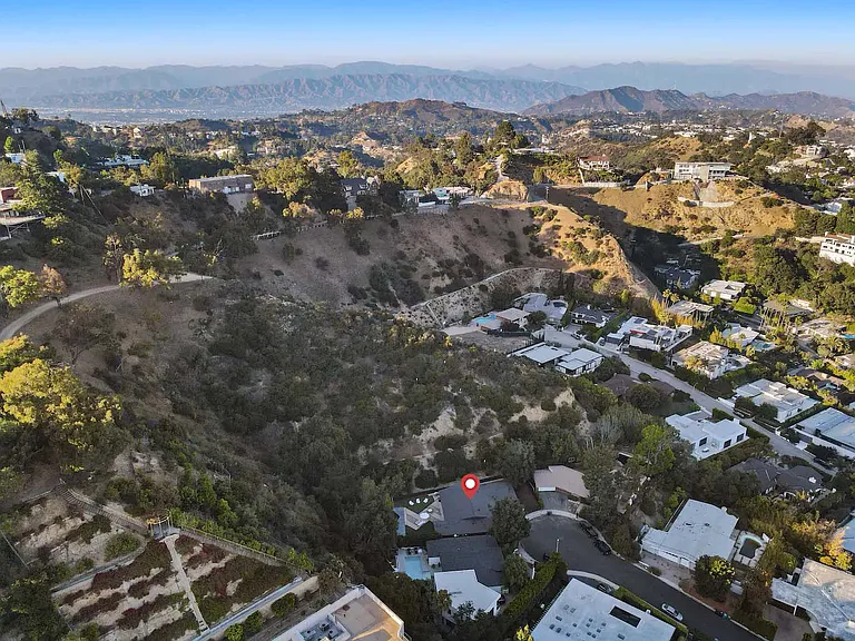 9289 Swallow Dr — Photo 45