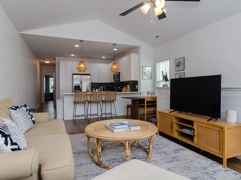 1511 Snapper Ln #2