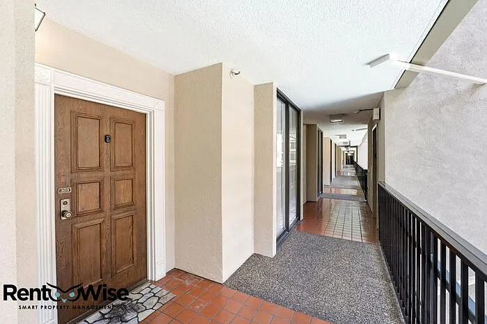 555 Laurel Ave #303 — Photo 53