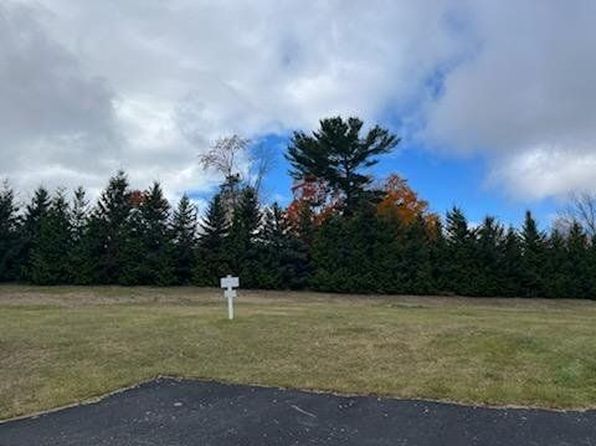 2801 W Shore Dr, Central Lake, MI 49622