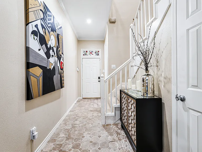 4517 Holland Ave #107 — Photo 10