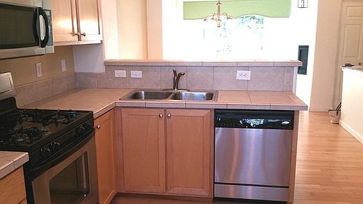 2nd image of 10863 SW Canterbury Ln Suite 102