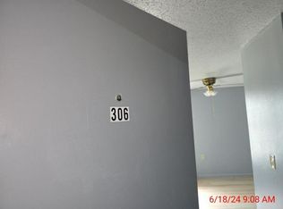 401 N Moose St APT 306, Morrilton, AR 72110