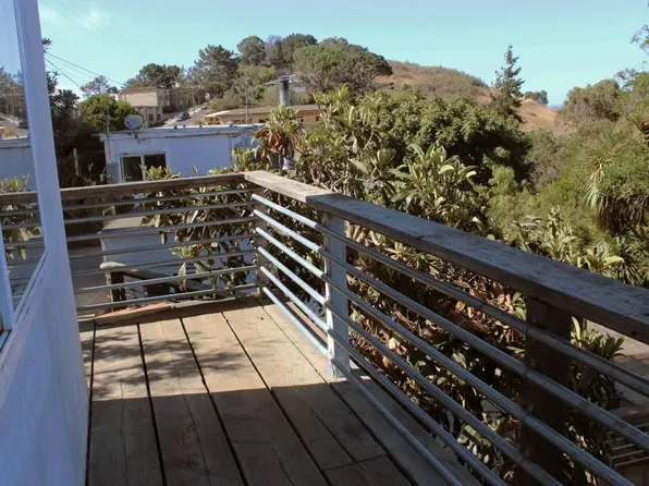 100 Annis Rd, Brisbane, CA 94005