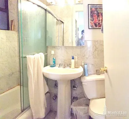 Rented by Manhattan Connection | media 27