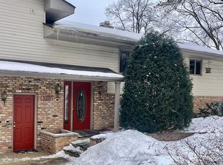 5450 Ridgewood Cv, Mound, MN 55364