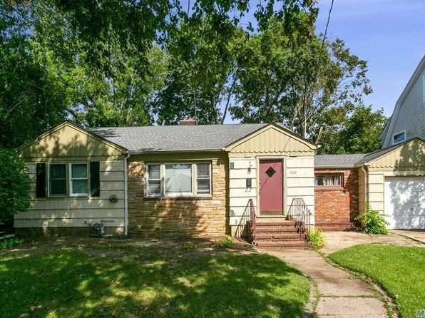 500 S 12th St New Hyde Park Ny 11040 Zillow