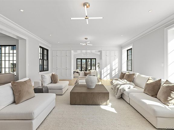 4th image of 104 Premium Point Road