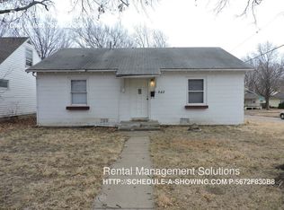 642 SW Kenova Rd, Topeka, KS 66606