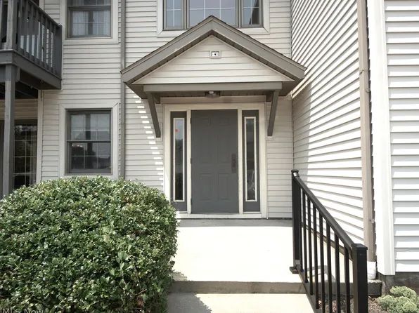 8526 Spencer Ct, North Ridgeville, OH 44039