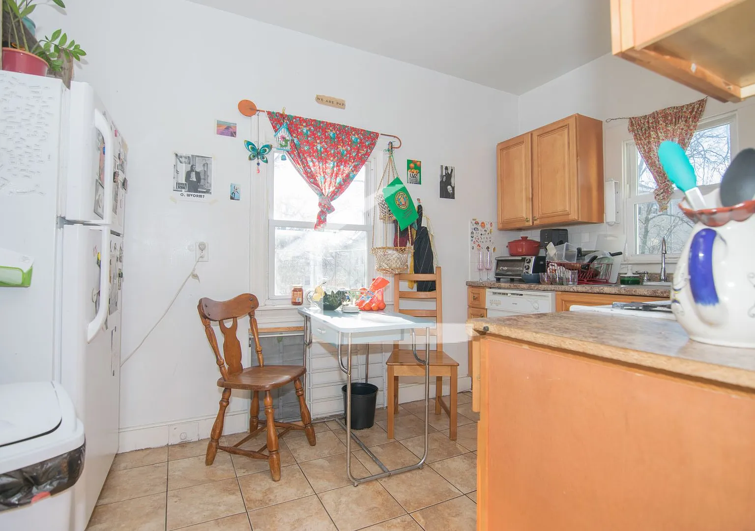 Large 3 bed unit near the Green Line and BU with parking — Photo 1