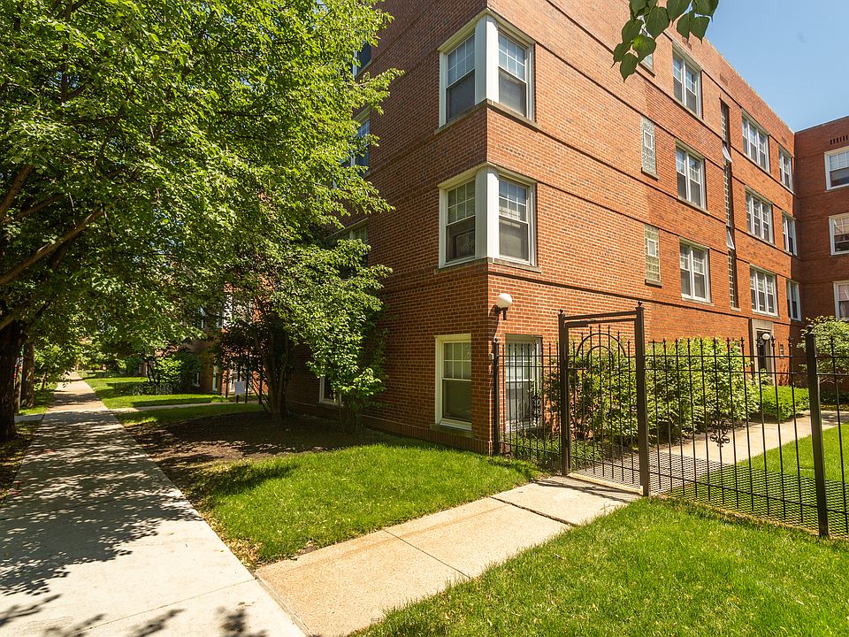 1st image of 2437 W Farragut Ave APT 1B