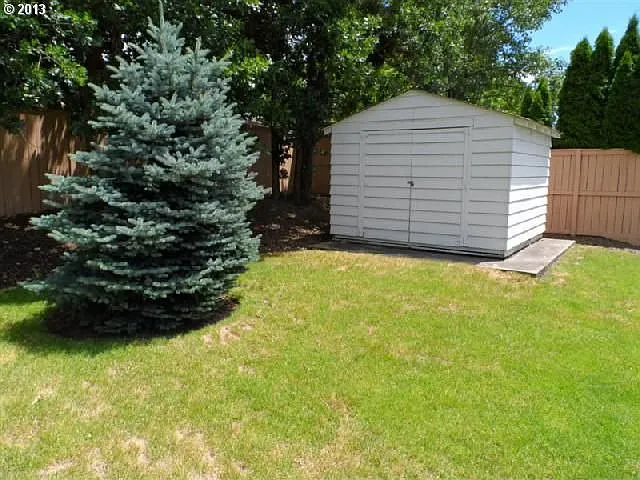 358 Meadowbrook Dr photo 1