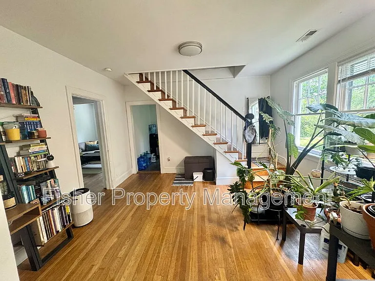 2205 Fenton St — Photo 5