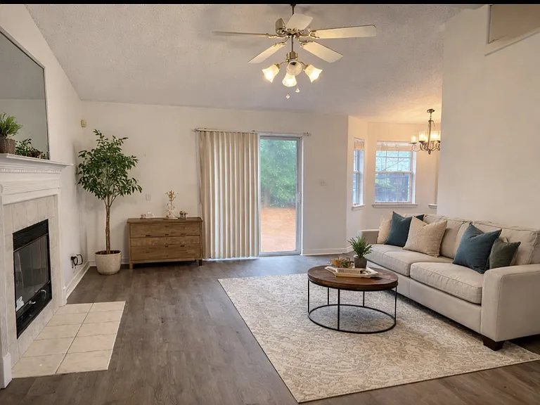 2678 Hidden Estates Cir — Photo 2