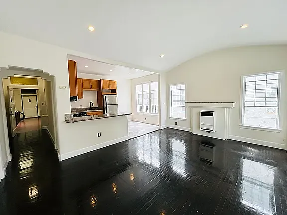 215 S Elm Dr #202 — Photo 7