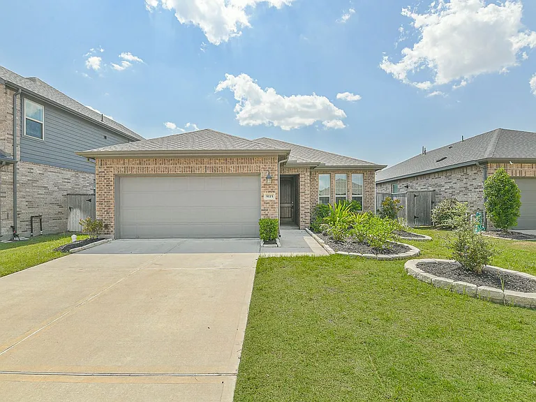 9115 Brixham Dr — Photo 1