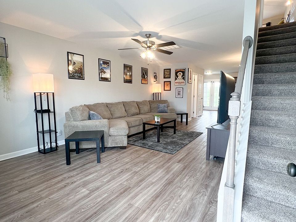1st image of 645 Stowe Ct