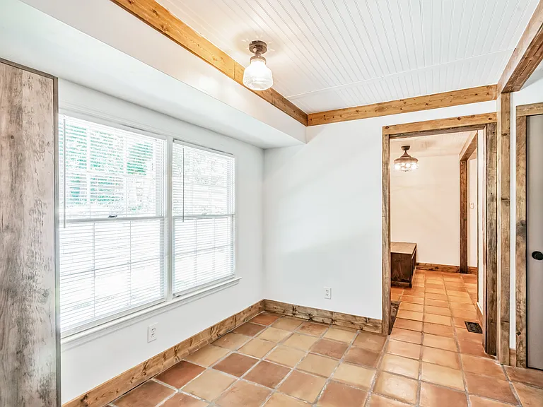 4819 Bexley Dr — Photo 13