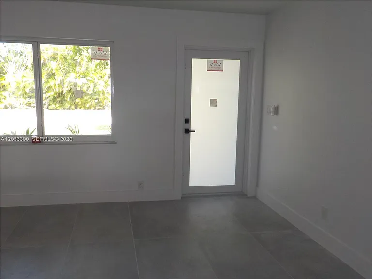 1565 Thumb Point Dr — Photo 13