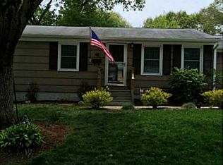 40 Sutter Ave, Warwick, RI 02886